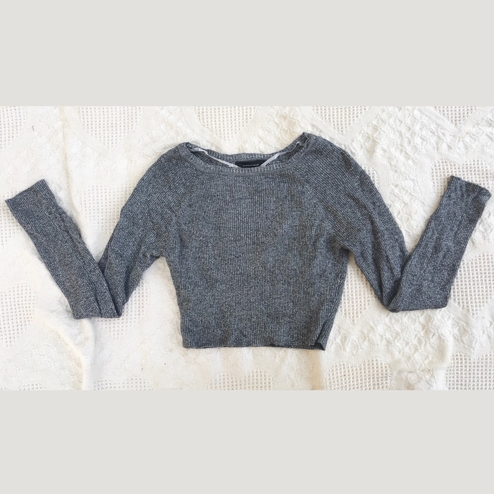 Cropped long sleeve grey sweater